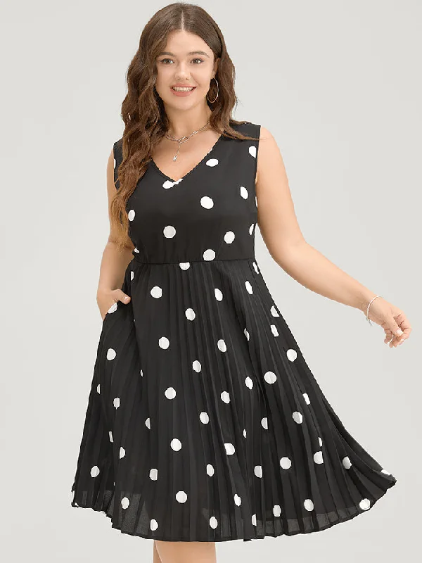 Plus size dresses for bridal parties glow elegantly -Polka Dot Pocket Pleated Hem Tank Dress