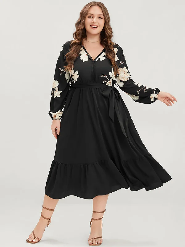 Plus size dresses for chic evenings glow quietly -Floral Pocket Broderie Anglaise Lantern Sleeve Belted Flutter Dress