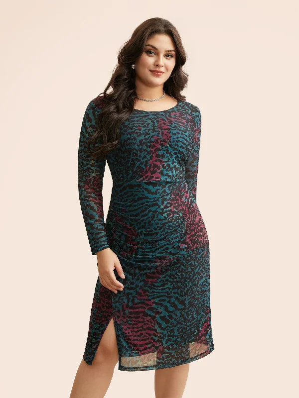 Plus size dresses featuring tie-dye patterns are quirky -Leopard Print Ruched Split Hem Dress