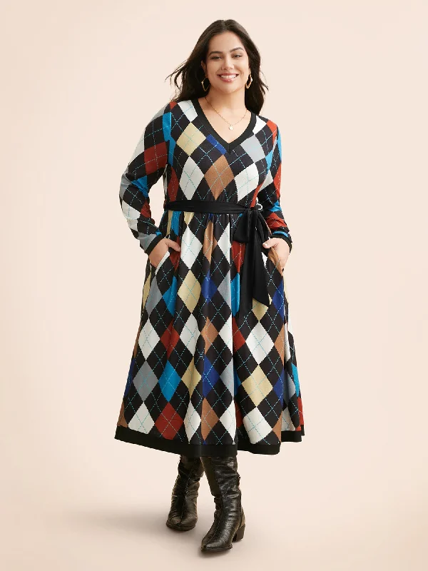 Plus size dresses featuring earthy tones are grounding -V Neck Colorblock Contrast Belted Dress