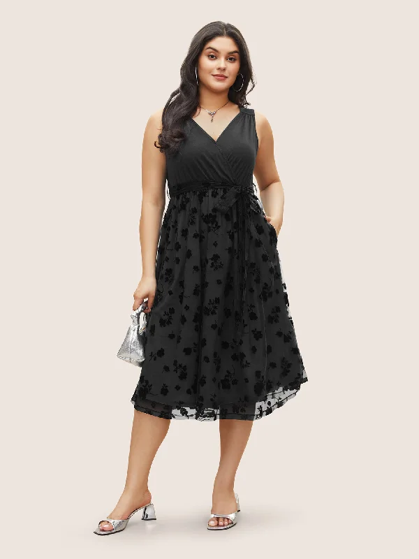 Plus size dresses for parties shine with confidence -Floral Mesh Patchwork Surplice Neck Tank Dress