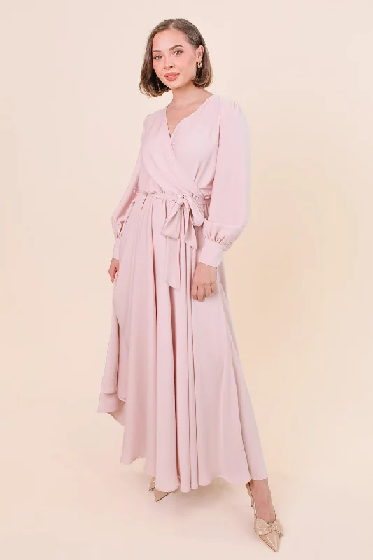 Plus size dresses with breathable fabrics stay cool -Andie Dress in Powder Pink - FINAL SALE