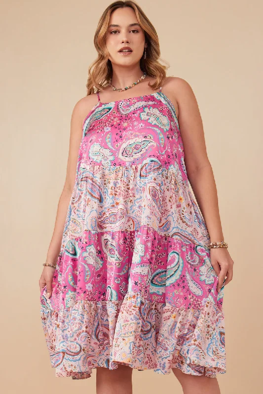 Plus size dresses featuring textured weaves add interest -Paisley Print Color Blocked Tiered Tank Dress