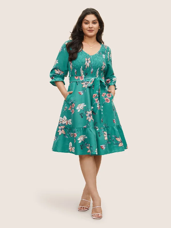 Plus size dresses with sleek lines look modern -Floral Print Shirred Front Ruffle Sleeve Dress