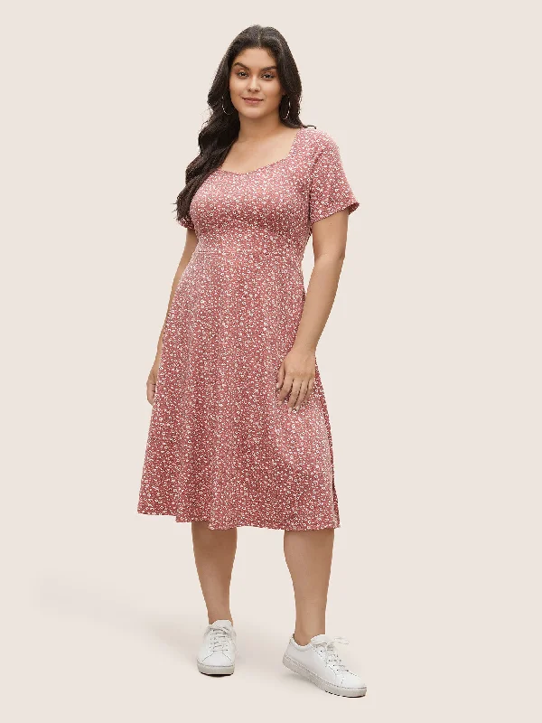 Plus size dresses with bright hues feel lively -Supersoft Essentials Ditsy Floral Pocket Elastic Waist Dress