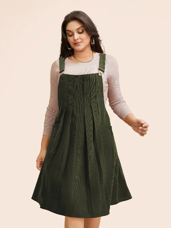 Plus size dresses with breathable fabrics stay cool -Solid Corduroy Pleated Overall Dress