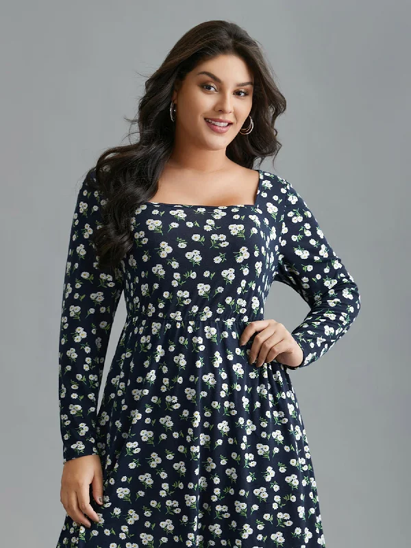 Plus size dresses with soft cotton feel comfy -Ditsy Floral Square Neck Pocket Dress