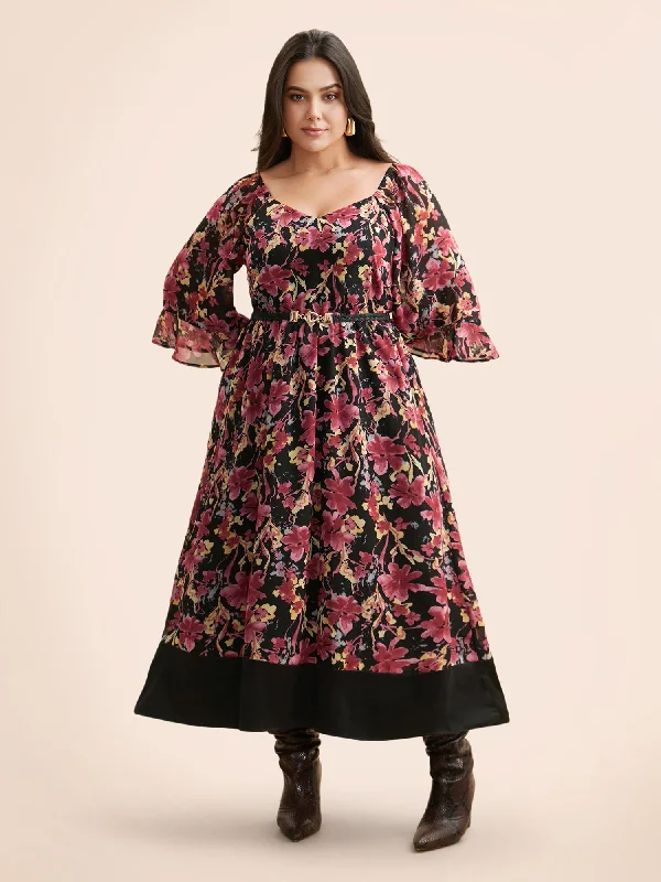 Plus size dresses with empire waists cinch nicely -Heart Neckline Floral Mesh Patchwork Dress