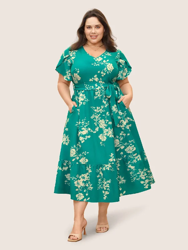 Plus size dresses featuring lace details feel romantic -V Neck Floral Petal Sleeve Belted Dress