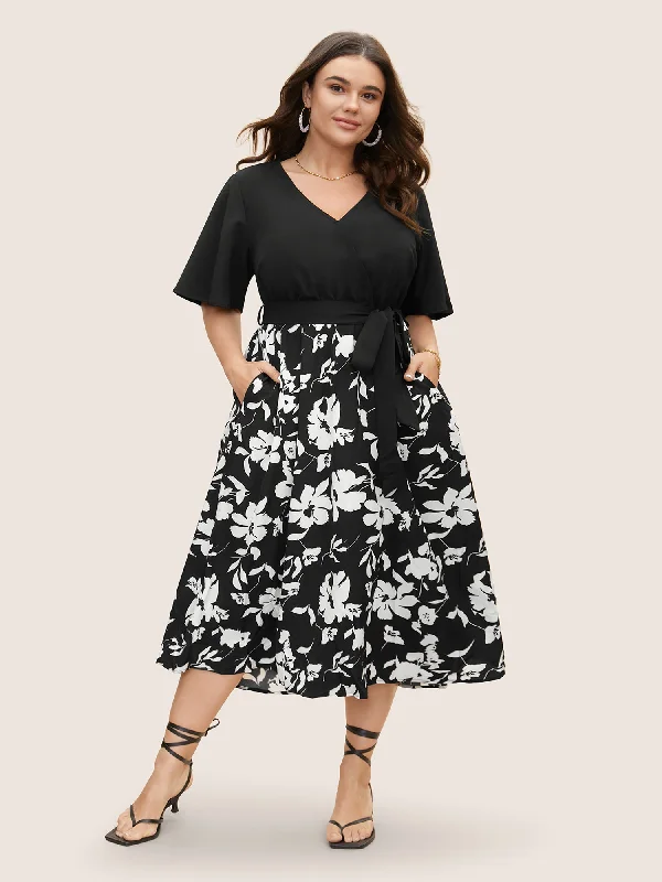 Plus size dresses for work stay professional always -Floral Patchwork Pocket Belt Surplice Neck Ruffle Hem Dress