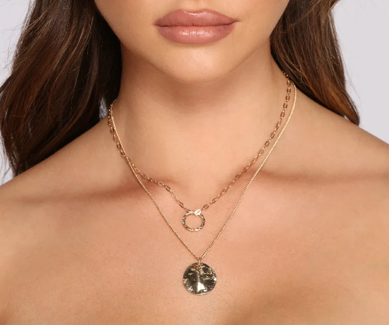 Best necklaces and pendants with glowing moonstone for an ethereal glow-Chic Coin Charm Layered Necklace