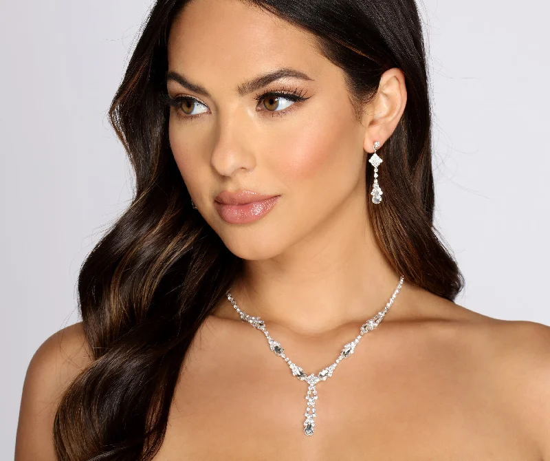 Necklaces and pendants with custom engravings for a personal, meaningful gift-Stunning Rhinestone Teardrop Lariat Necklace Set