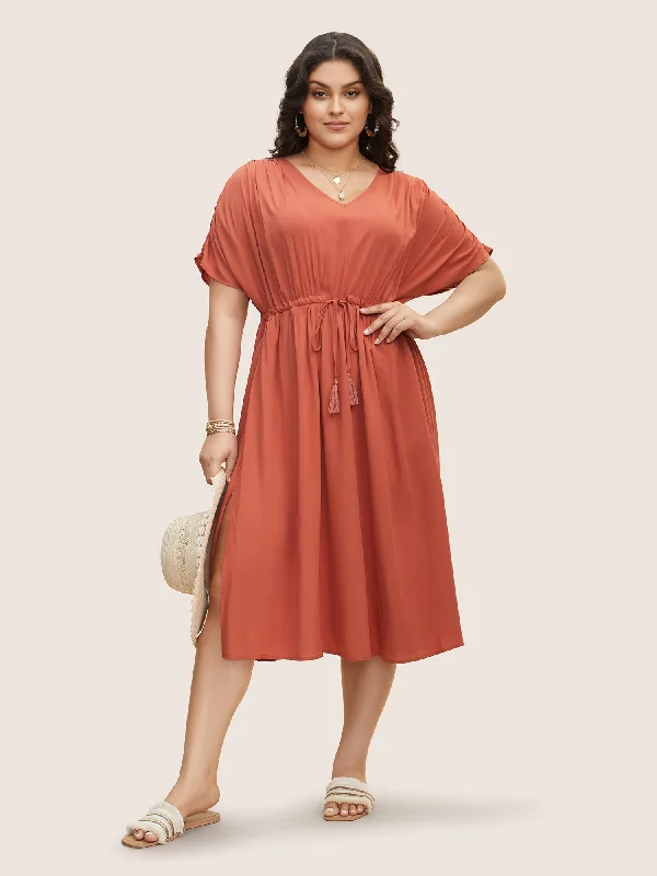 Plus size dresses for wide hips fit nicely -Solid Drawstring Gathered Dolman Sleeve Dress