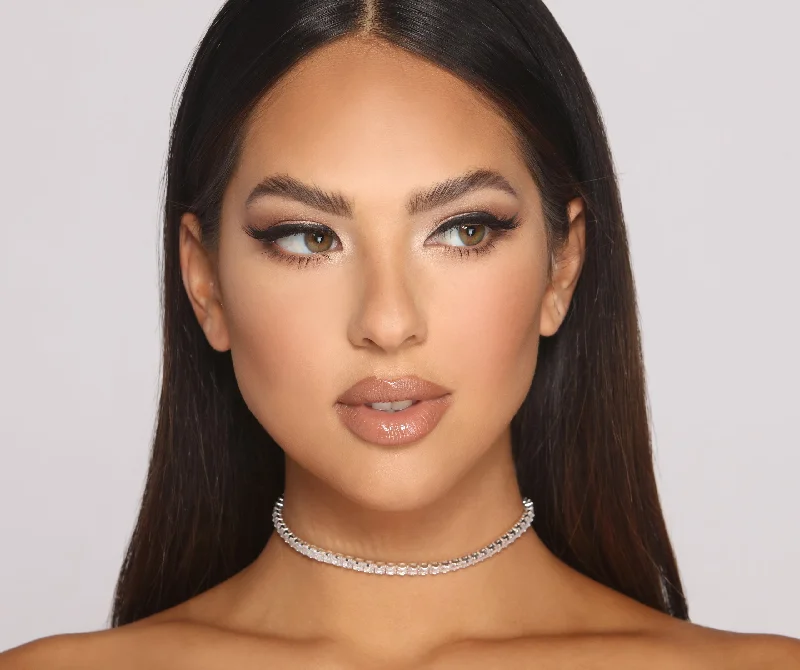 Beautiful necklaces and pendants with moonstone for an ethereal, mystical appearance-Luxe Square Rhinestone Choker