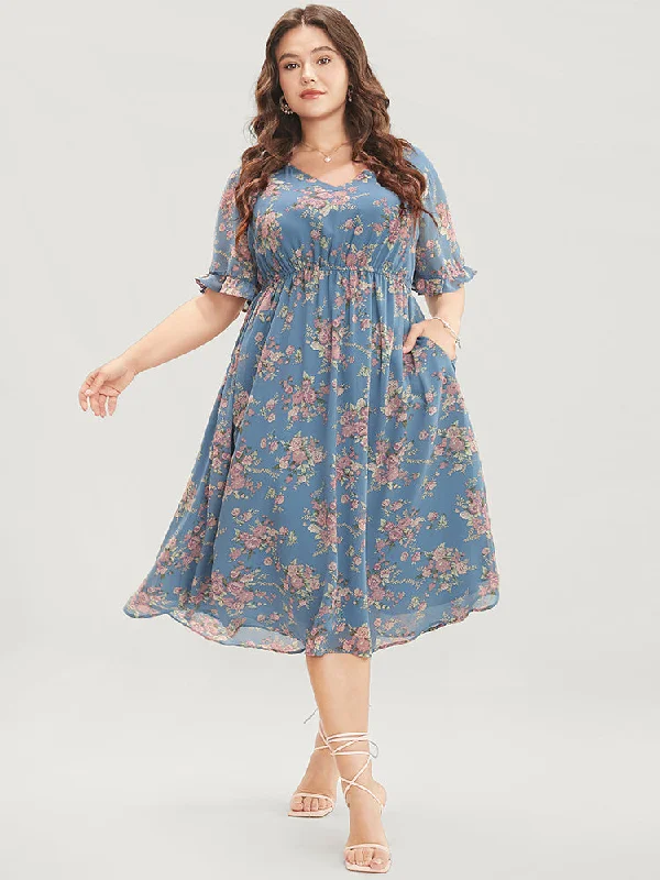 Plus size dresses featuring braided trims are artsy -Floral Print V Neck Elastic Waist Mesh Pocket Ruffles Dress