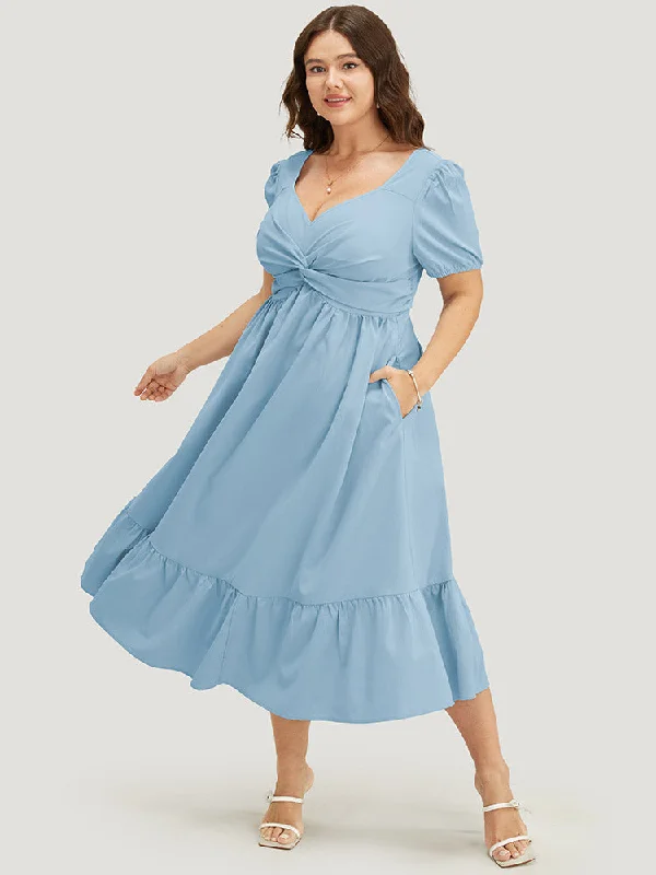 Plus size dresses featuring pleated skirts flow nicely -Solid Twist Front Puff Sleeve Pocket Ruffle Hem Dress