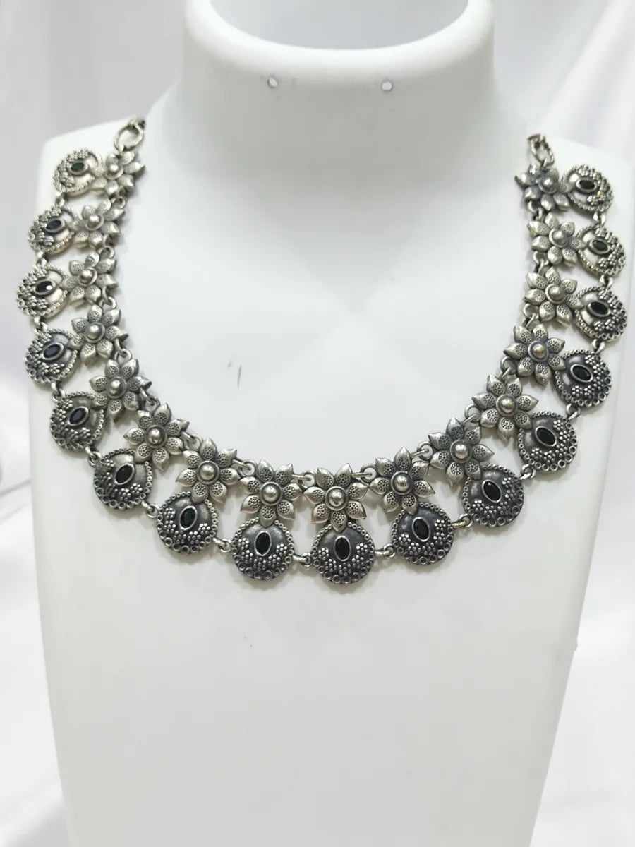 Stylish necklaces and pendants with diamonds for a glamorous and elegant look-Beautiful Silver Plated Oxidized Floral Choker Made With Brass And Copper