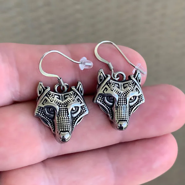 Best hoop earrings with delicate chain details for a trendy and stylish design-Vintage-inspired hoop earrings for a retro look -Wolf Head Earrings - Stainless Steel